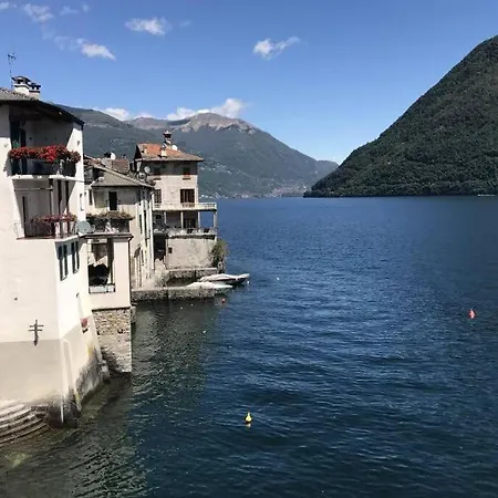 Semesterbostad La Torre Brienno
